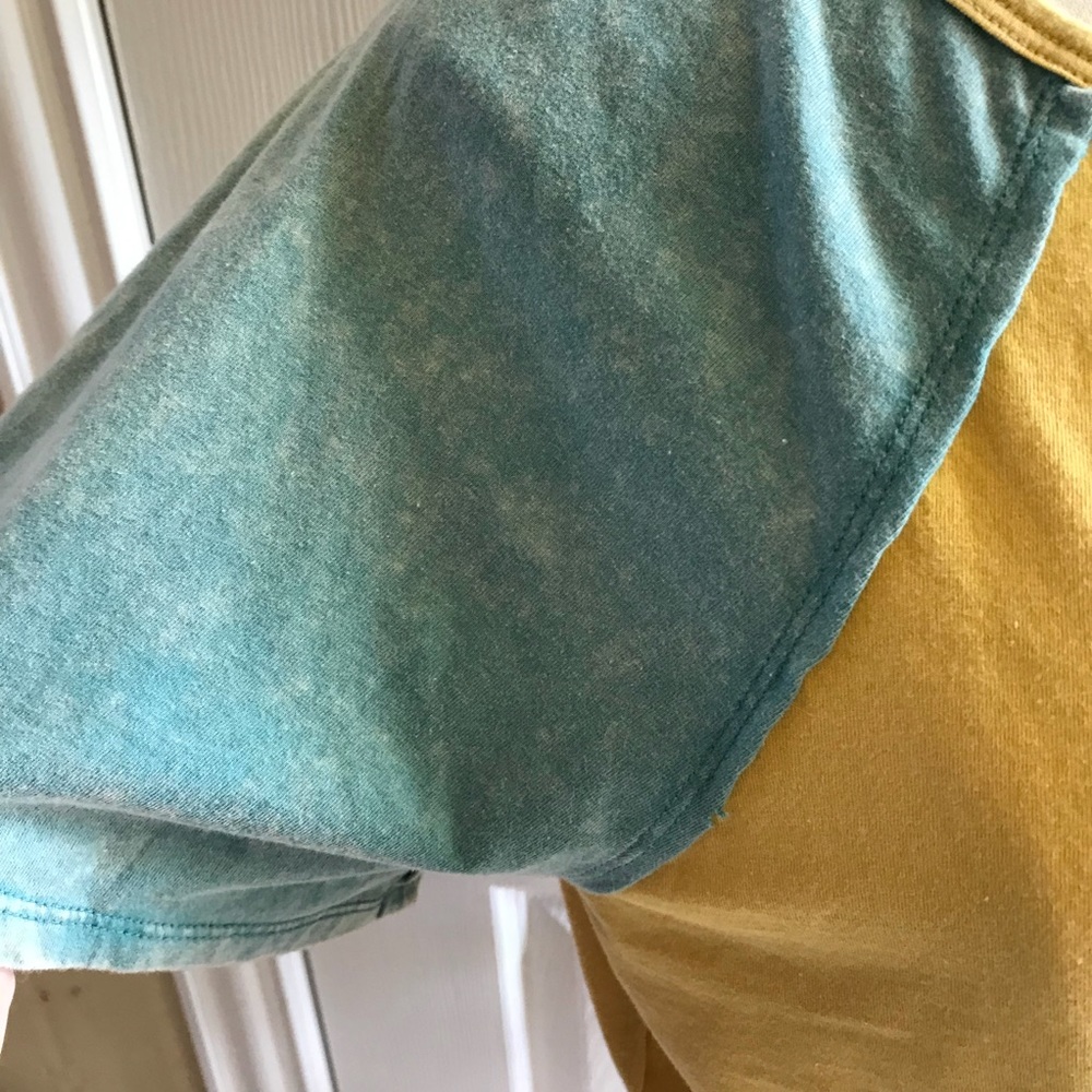 Umgee asymmetrical off the shoulder top - Picture 4 of 7